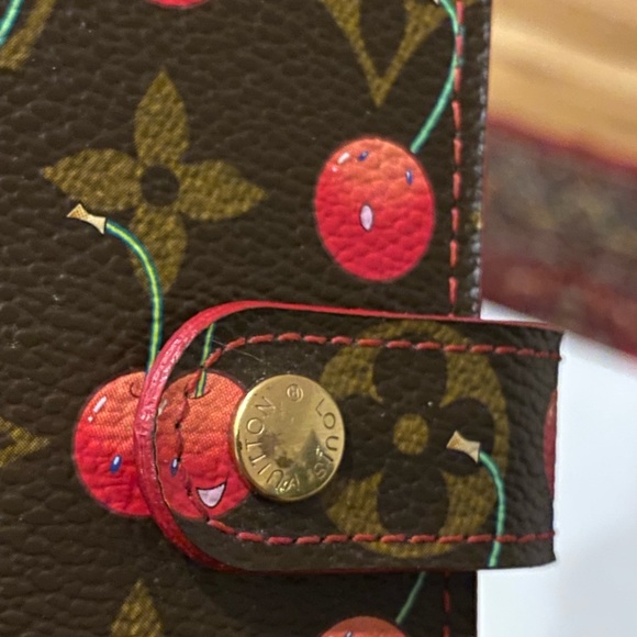 Louis Vuitton Takashi Murakami collaboration Cherry Notebook Handbook Cover - Picture 8 of 9